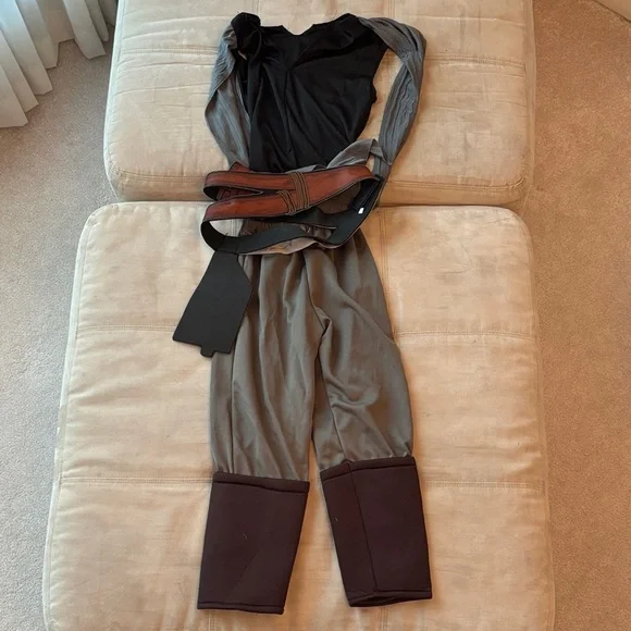 Star Wars Kid’s Size M Rey Costume - Picture 3 of 6